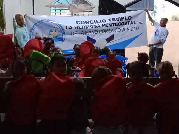 Entrega de Útiles, Escuela La Puya